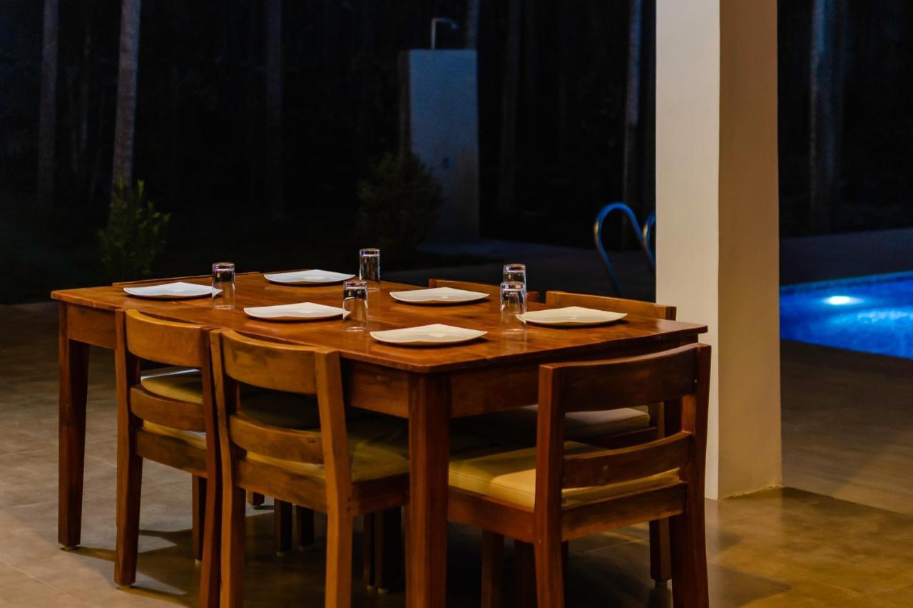 Stayvista At Tall Silver With Infinity Pool & Breakast มาดิเครี ภายนอก รูปภาพ